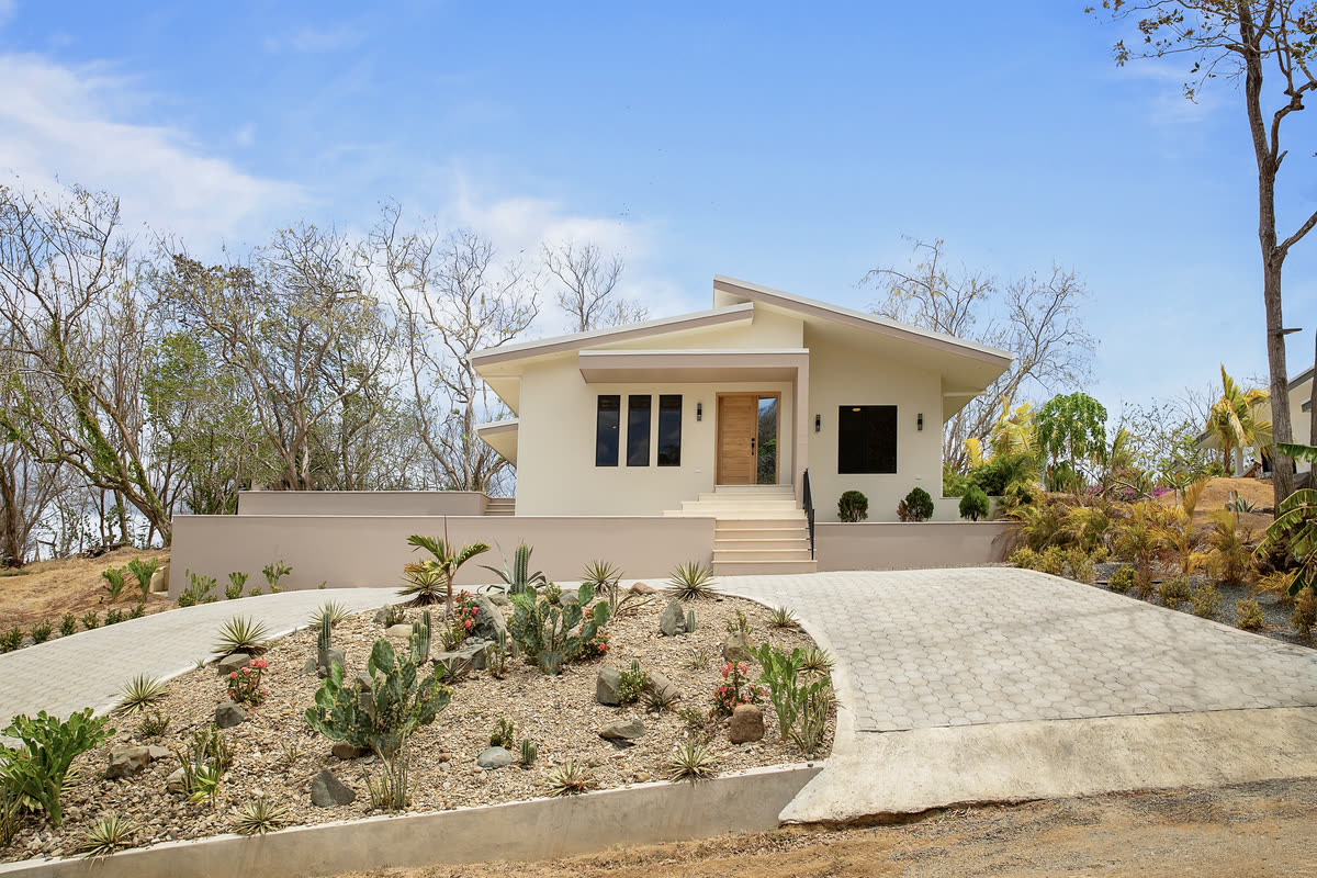 New construction, never lived in, Congo Hills · near Playa Remanso