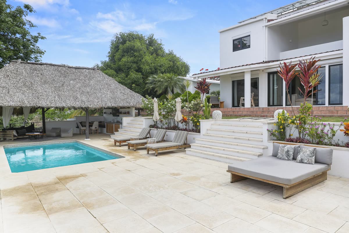Nine acres, ocean view, owner financing, 15 minutes from San Juan del Sur